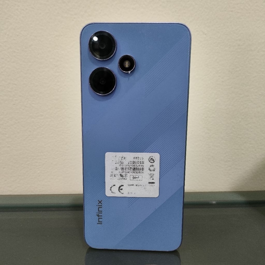 Handphone Infinix Hot 30 Play Ram 4 64 GB (Batangan, Tanpa Charger)