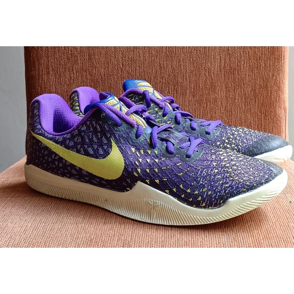 kobe mamba rage size 44