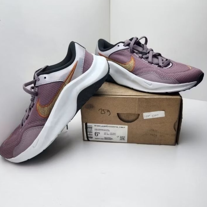 Sepatu Running W NIKE LEGEND ESSENTIAL 3 NN P PURPLE SMOKE/METALLIC GOLD