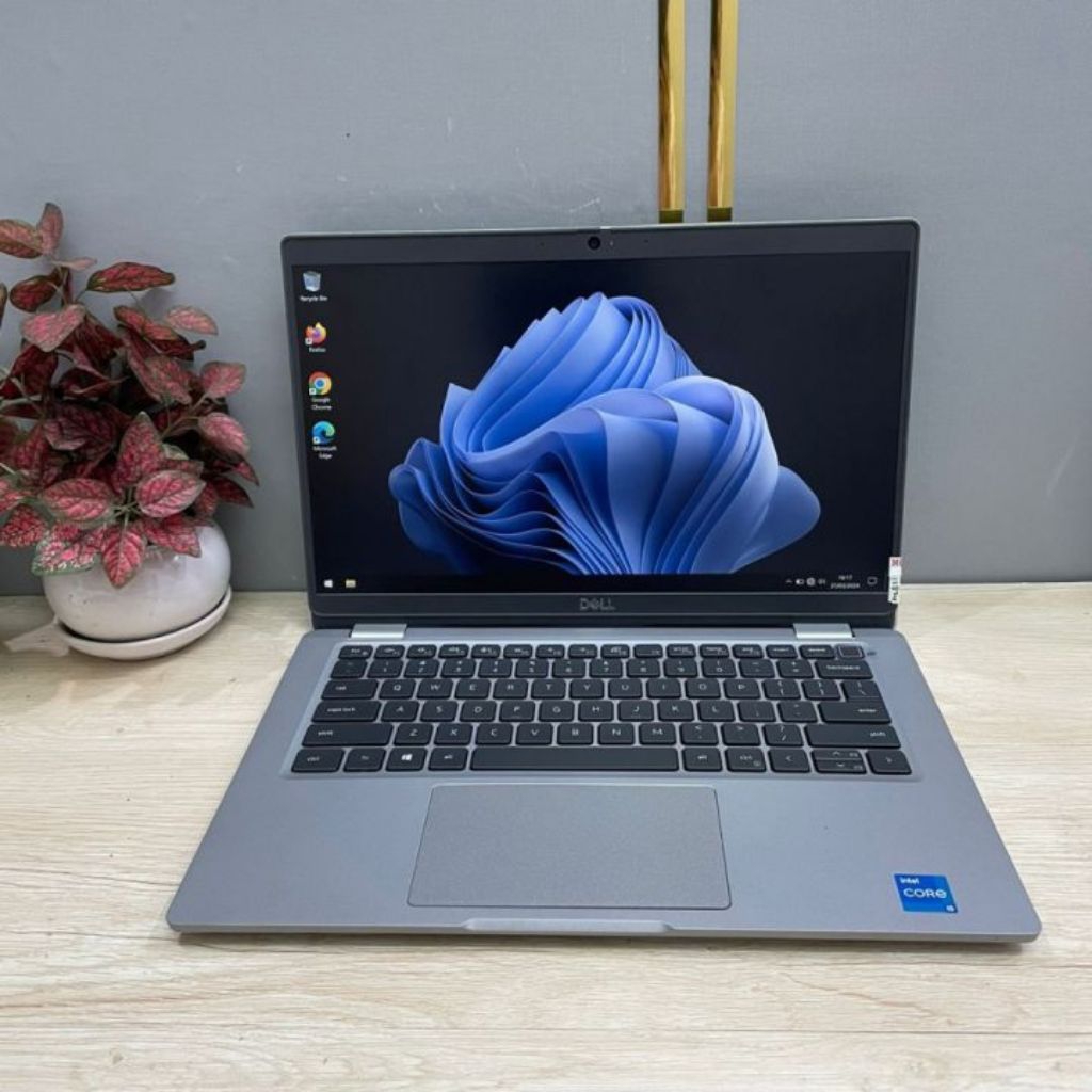Laptop Dell Latitude 5420 Core i5 1135G7 8 CPUs RAM 8GB SSD 256GB 14 Inch