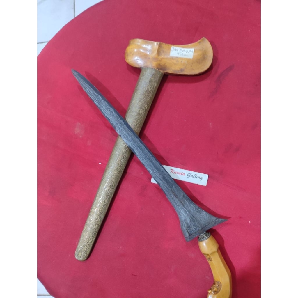 Keris Sepuh Tuban Mataram Jalak Nyucup madu