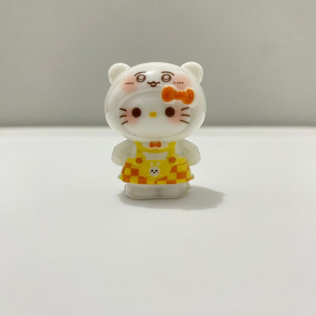 MAINAN ANAK HK HELLO KITTY HACHIWARE CHIKAWA AND FRIENDS BEANIE TOPENG BANDO CLAY RESIN