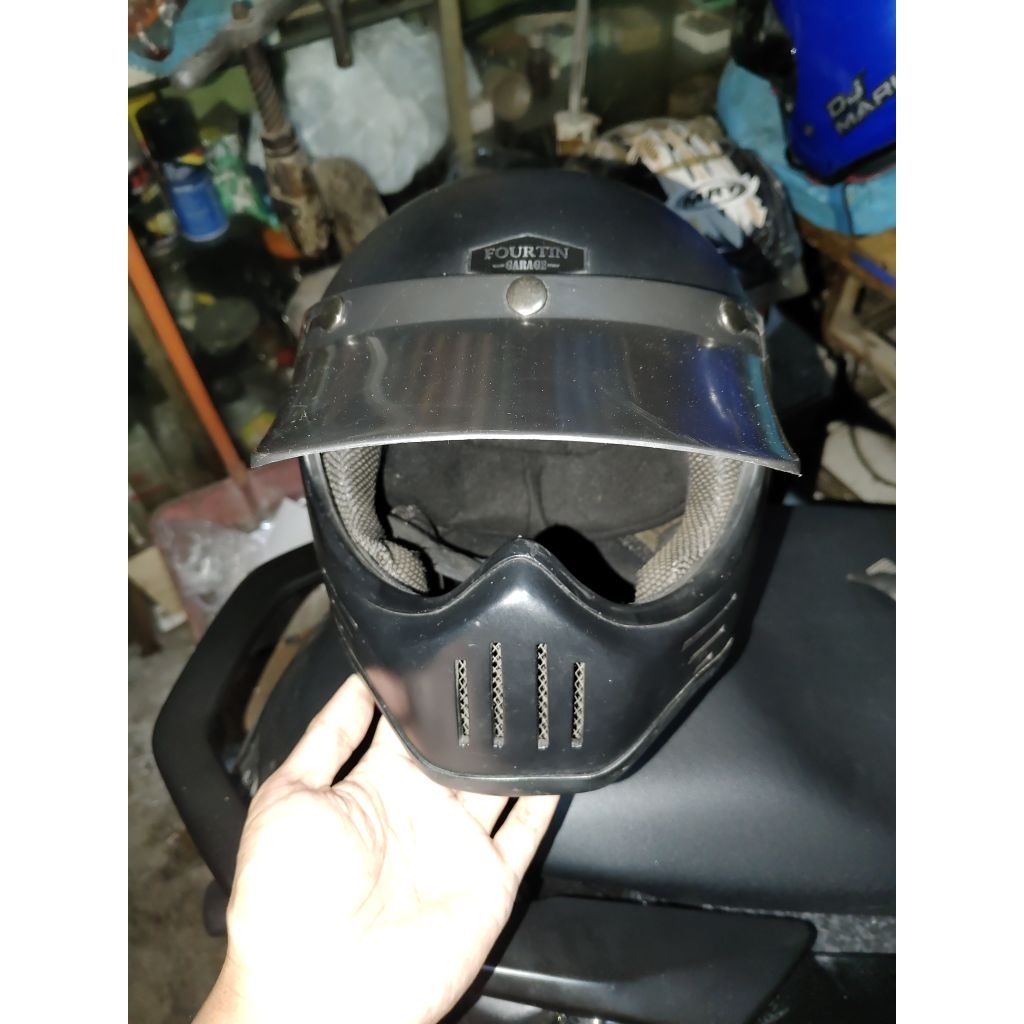 Helm cakil ex fourtin garage