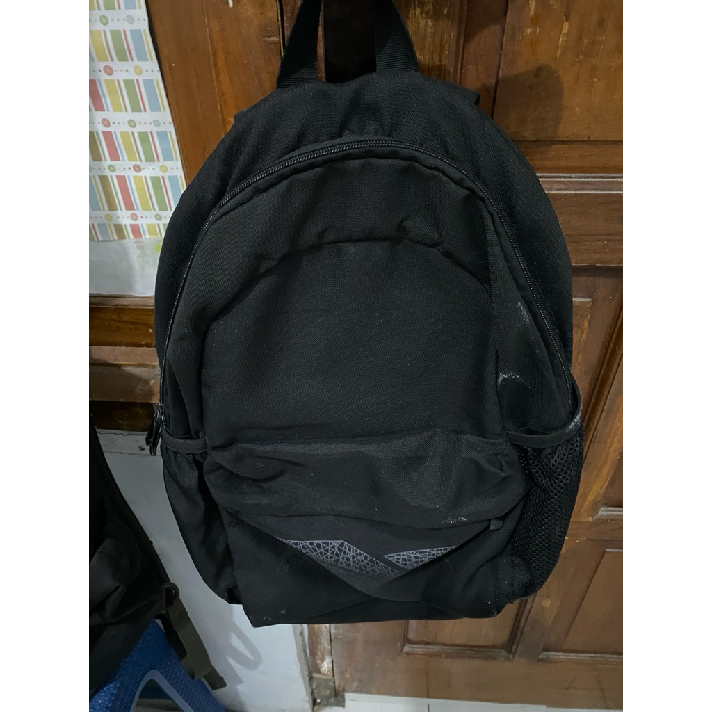 PRELOVED TAS REEBOK