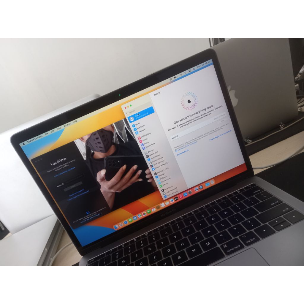 lcd macbook pro a1708 minus butuh service flagate