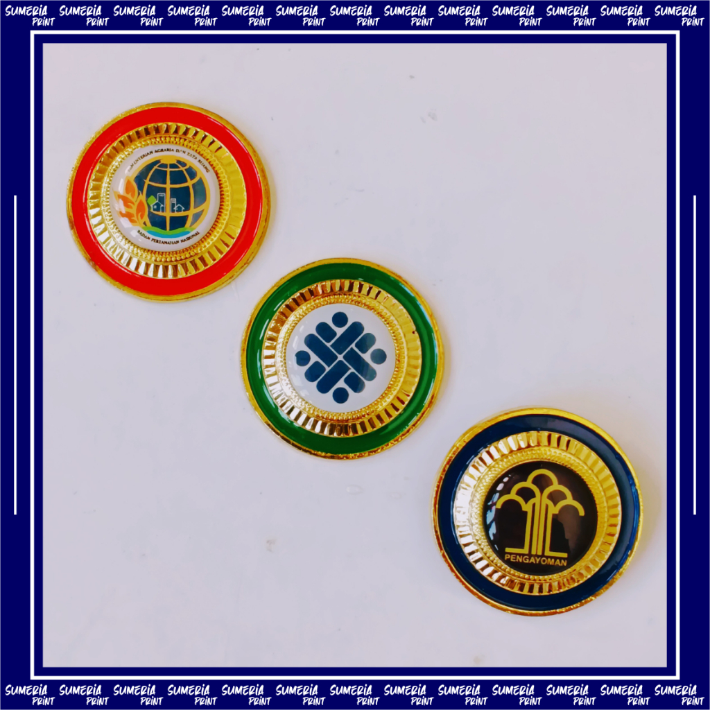 Custom Logo Pin Bros Lencana Matahari Kuningan Emas (Peniti & Magnet) Terima Satuan