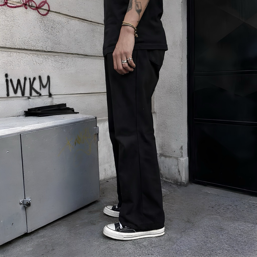 Edward Kelley, Clover Denver Solid Black Loose Fit Straight Denim