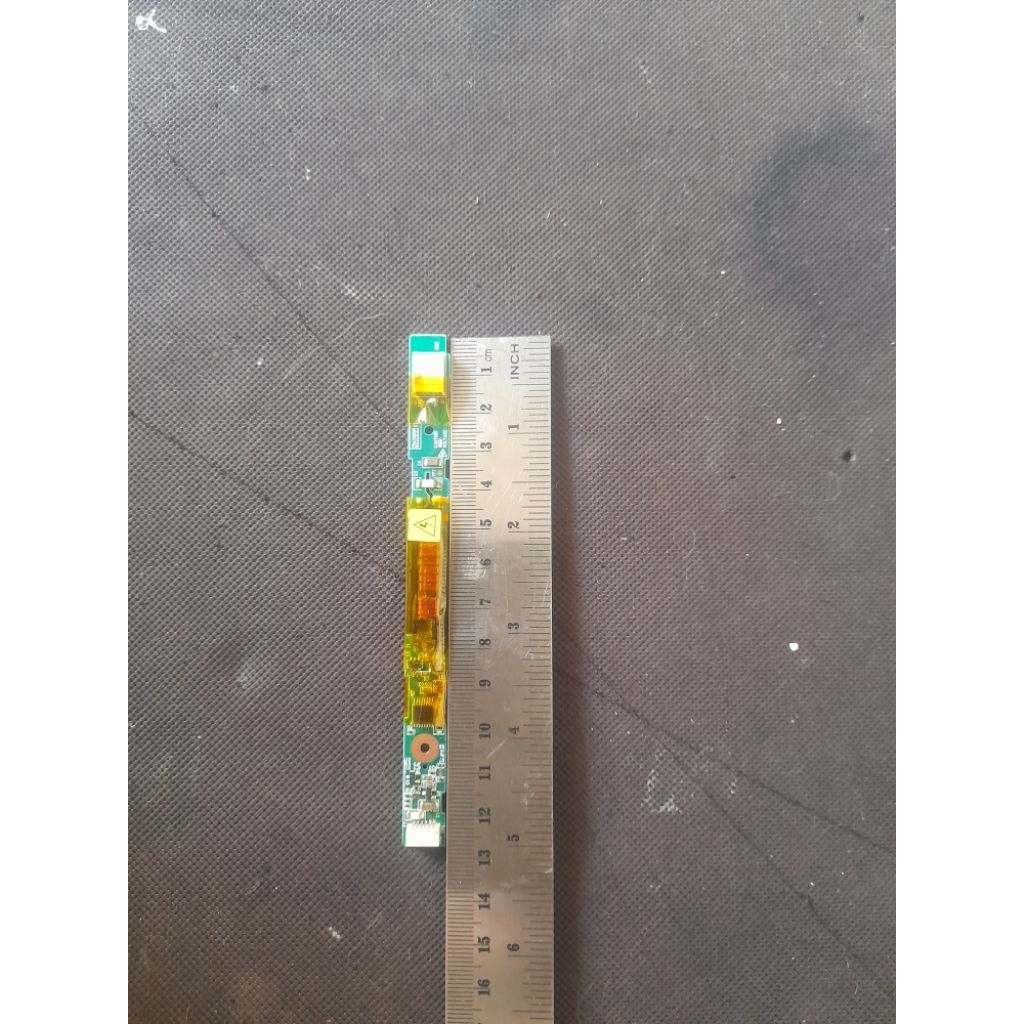 INVERTER BOARD  LCD LAPTOP  BEKAS