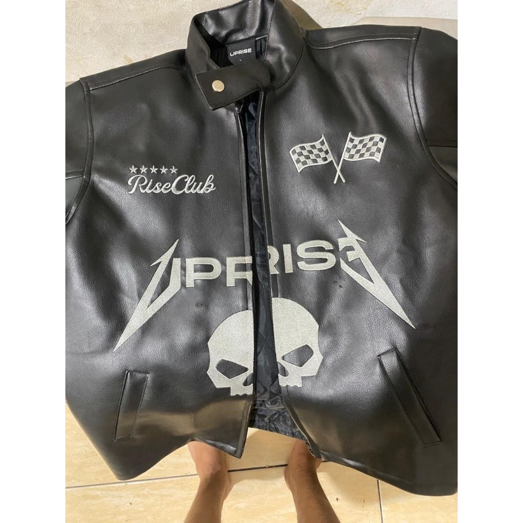 uprise lether jacket, size l