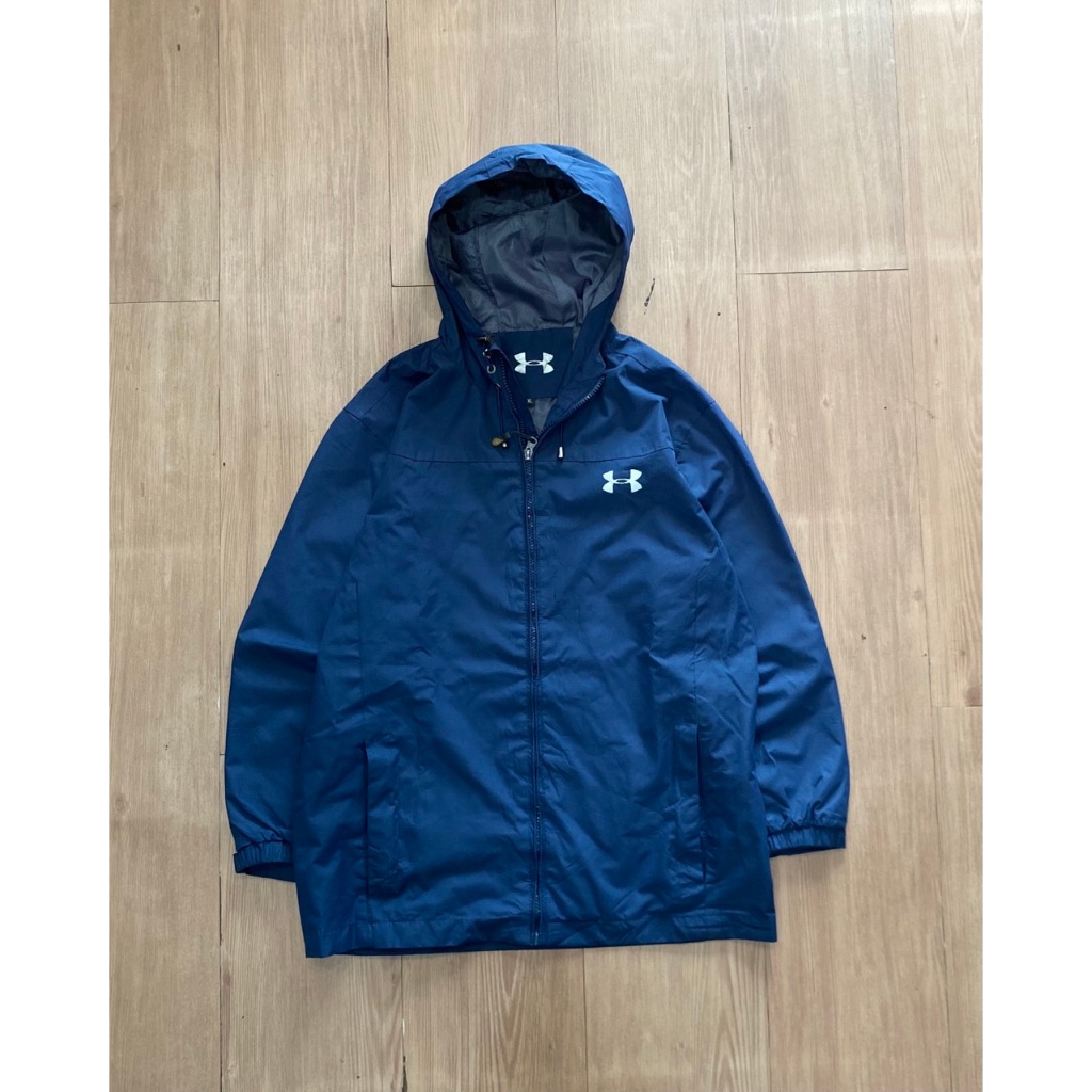 WINDBREAKER JAKET PRIA/JAKET SPORT/JAKET PRIA/UNDER ARMOUR WINDBREAKER CASUAL JACKET