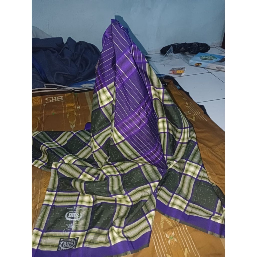 sarung bhs  full sutra second tipe kkr like New