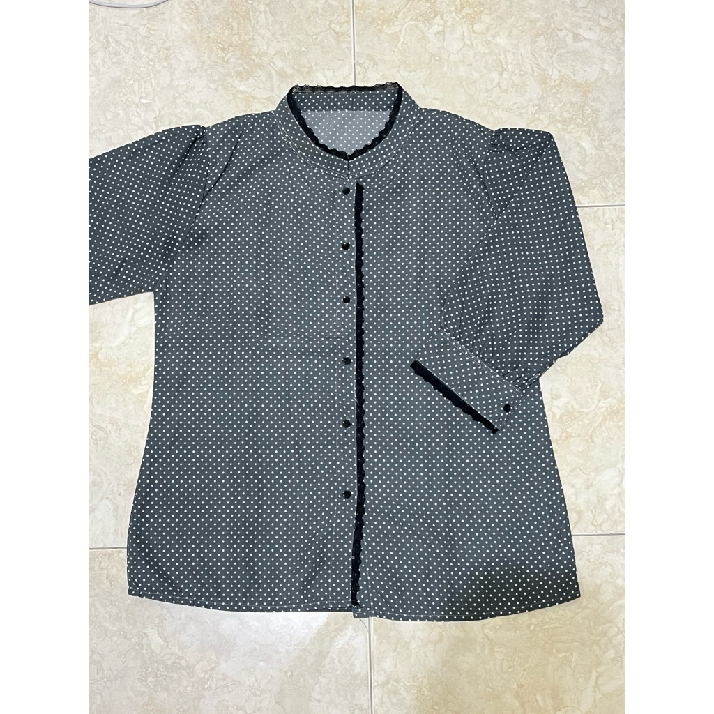 Atasan Polkadot Wanita