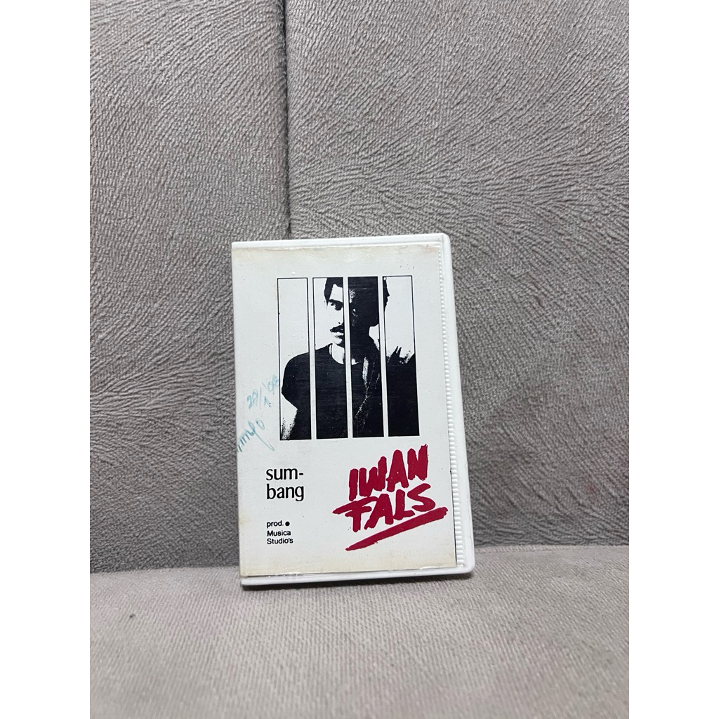 KASET PITA IWAN FALS ALBUM SUMBANG VERSI BOX