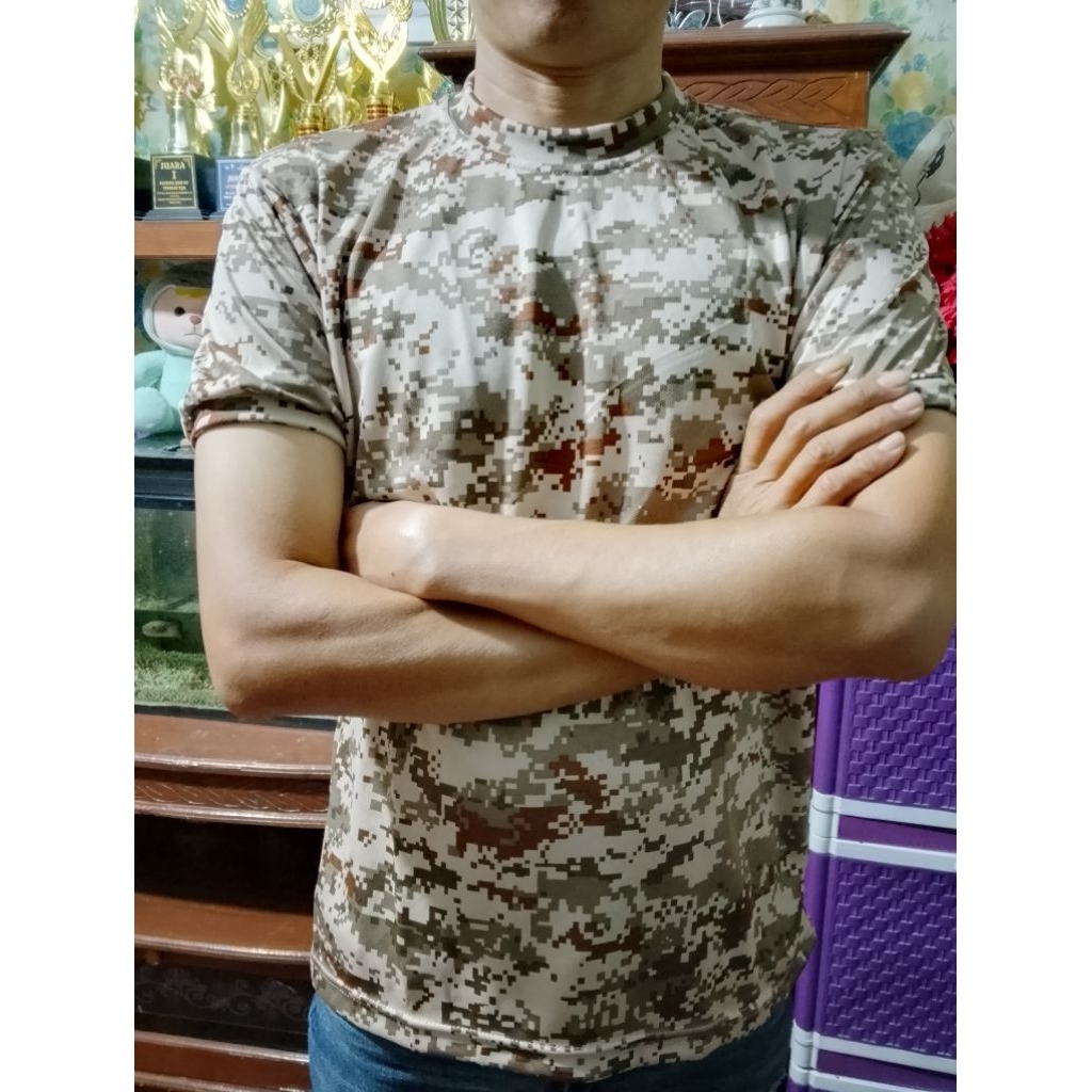 kaos gurun army ukuran L