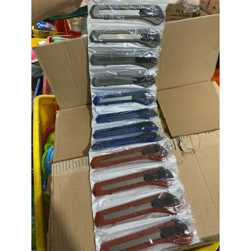 1 Renteng Pisau Cutter Piso Kater Cuter Renceng Besar Pemotong Dus lakban Paket serbaguna