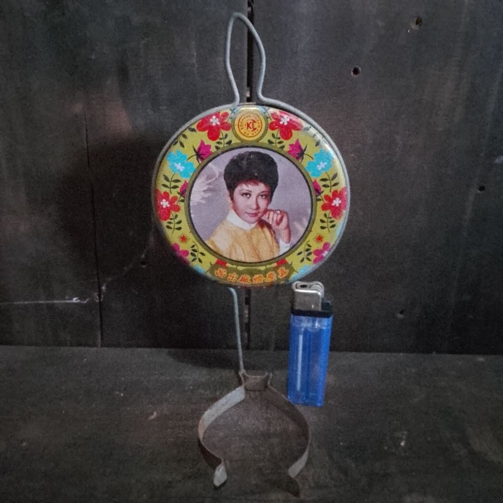 Gantungan/Hanger lentera dinding lampu teplok jadul vintage