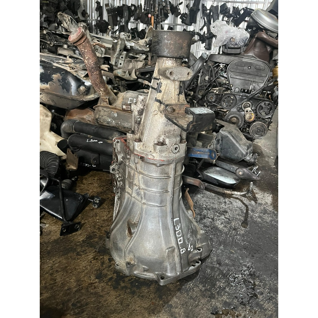 Transmisi L300 Bensin 5Speed (Tuas Kiri) Ori Copotan