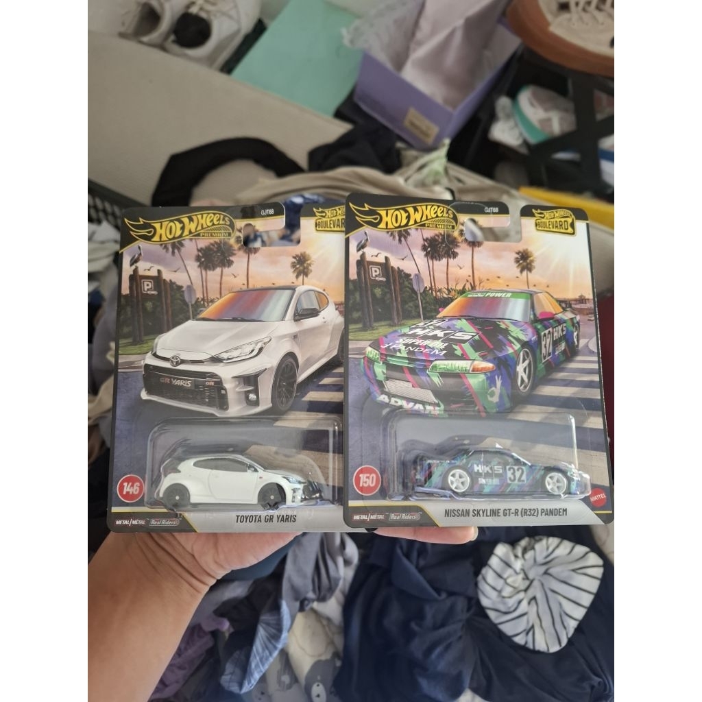 hotwheels premium nissan HKS & toyota yaris BDD