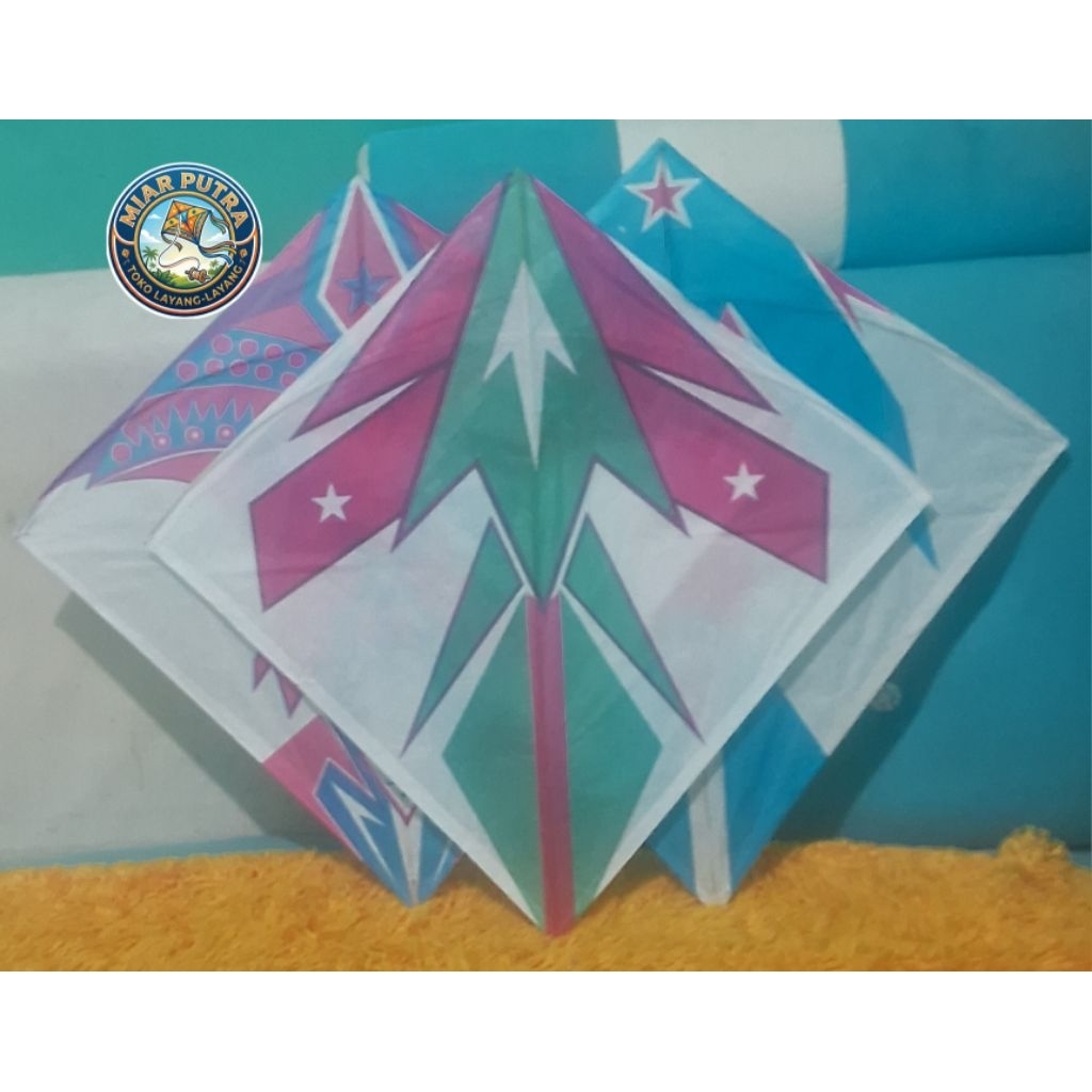 layang layang super bahan kertas motif sablon ukuran 51/58 isi 20 pcs