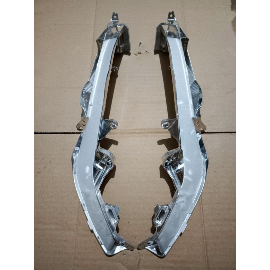 reflektor alis tanpa mika vario 160 original