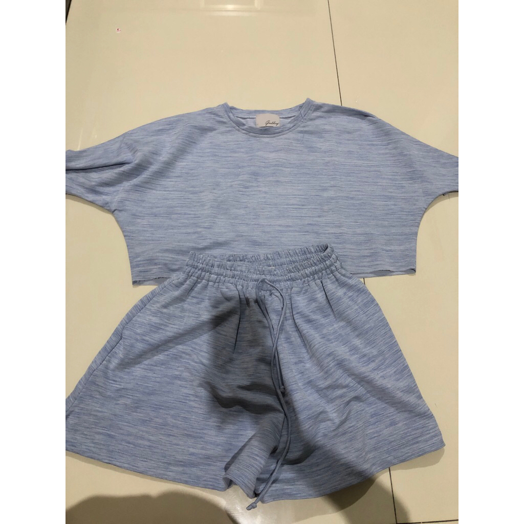 Set Crop Biru Goulding