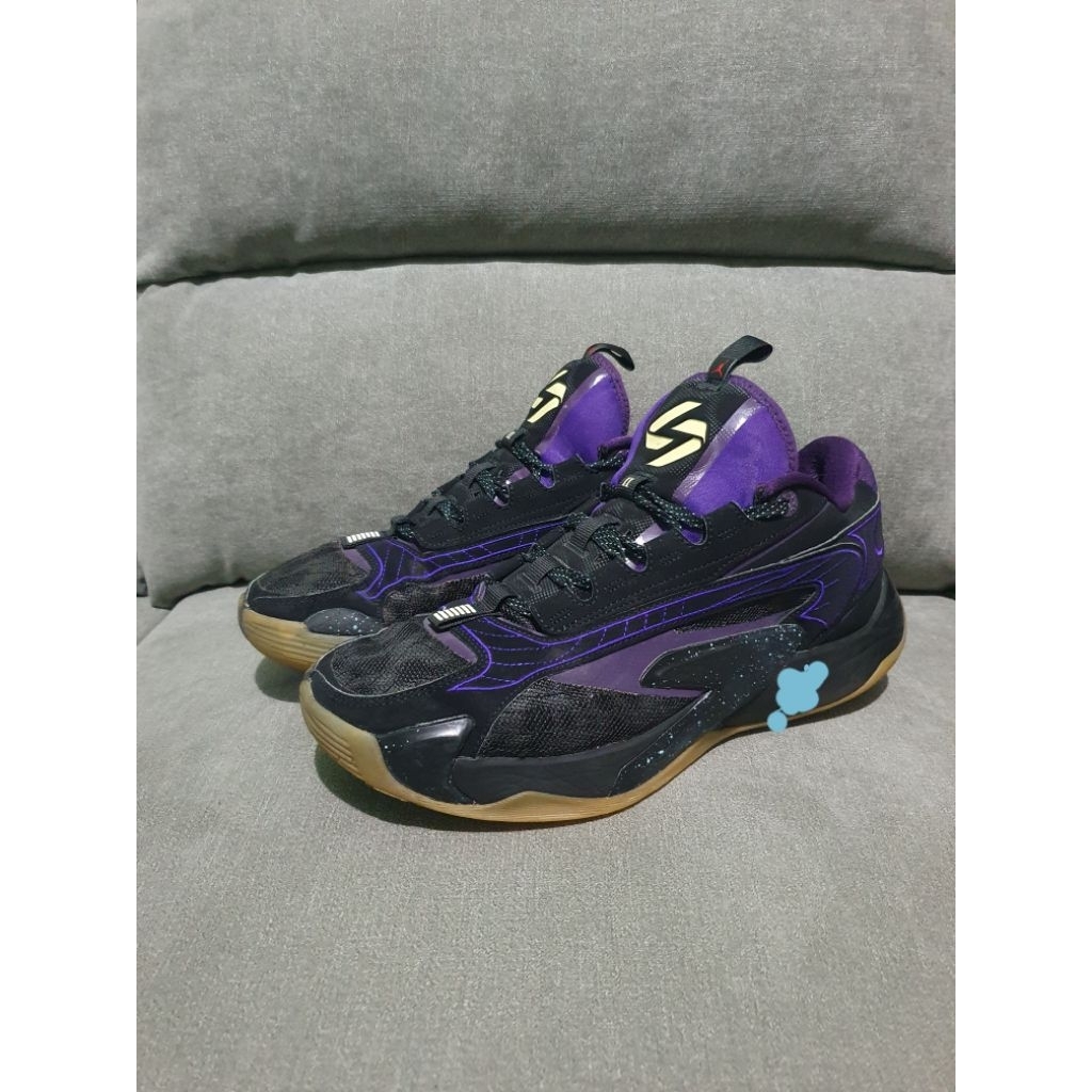Sepatu Basket Second (Size 44)