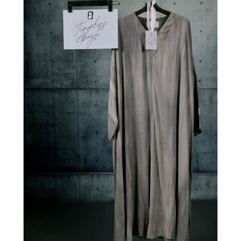Preloved timeless literally abaya from elmadina