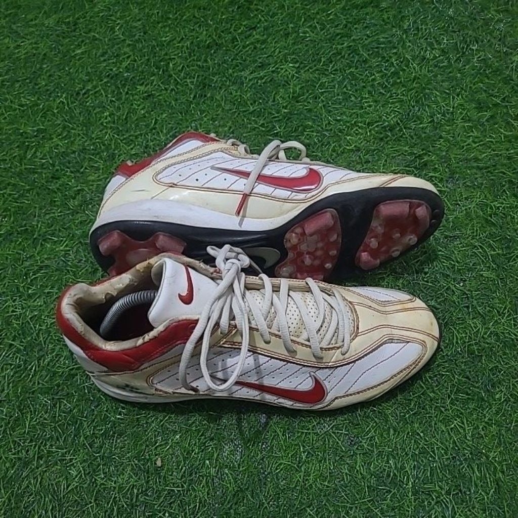 sepatu softball nike size 44,5