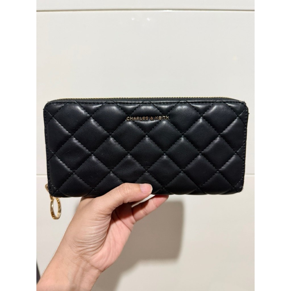 dompet charles and keith preloved