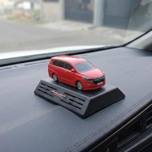 {INNOVA REBORN 2016 - 2020} Skala 1 : 45 Pajangan Interior Miniatur Mobil