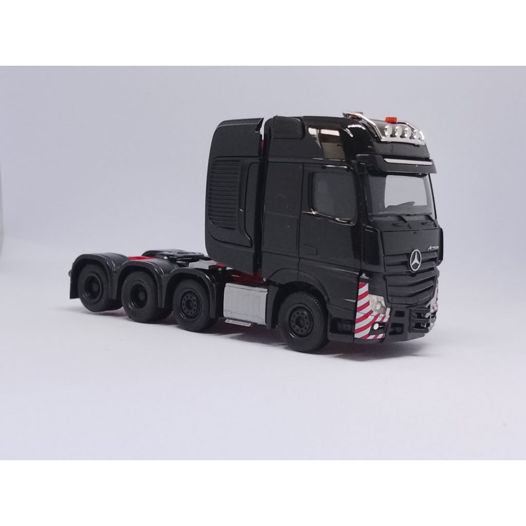 Herpa 1/87 Mercedes Benz Actros Gigaspace SLT