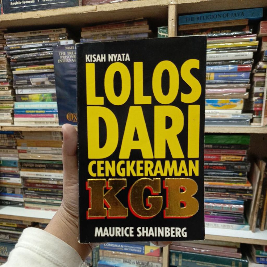 Buku Kisah Nyata LOLOS DARI CENGKERAMAN KGB