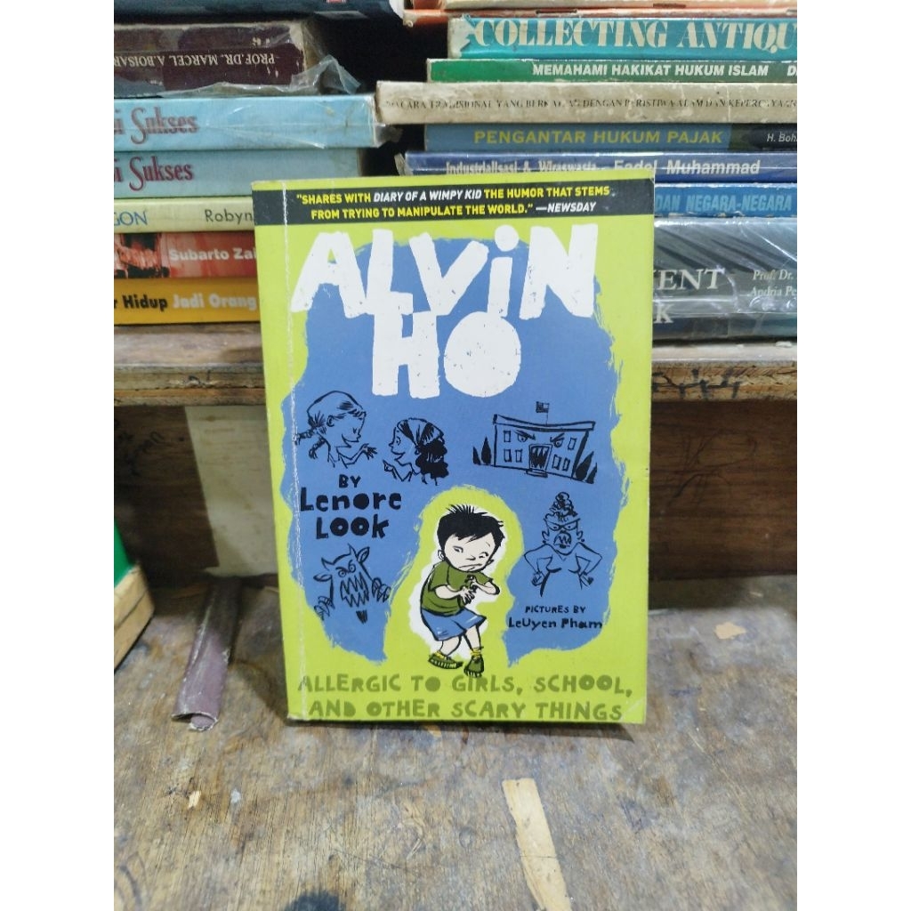 Alvin Ho : Allergic To Girls, School, and Other Scary Things #1 by Lenore Look