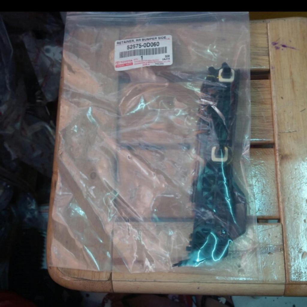 Bracket Breket Bumper bemper belakang Yaris 2006-2012 - KANAN