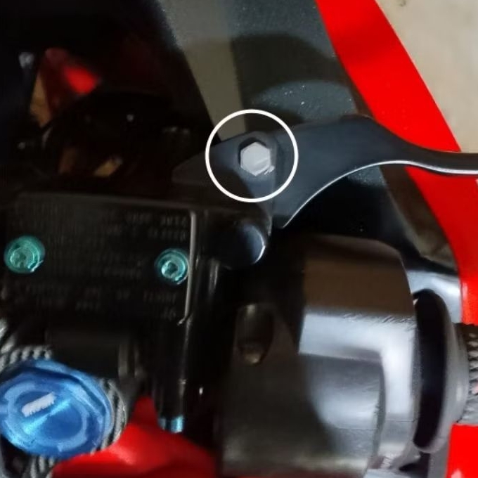 Baut titanium tojosan mastrem std CBR 250 RR