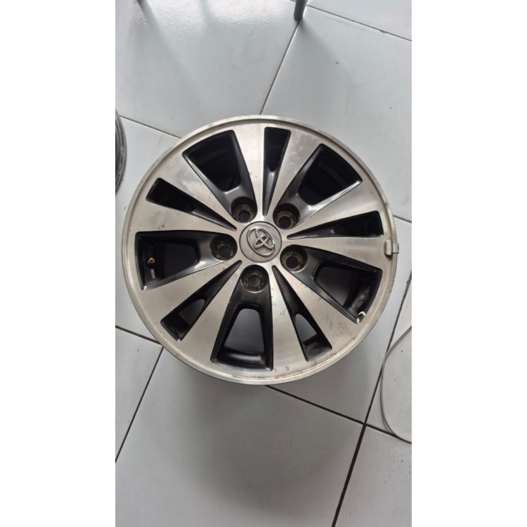 velg serep Kijang Innova R15