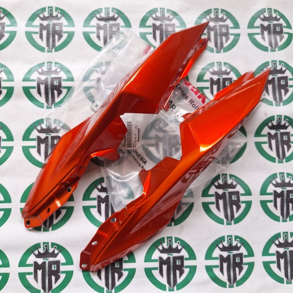 cover body bodi buntut ekor belakang orange oren ninja 250fi z250fi z250 250 fi original