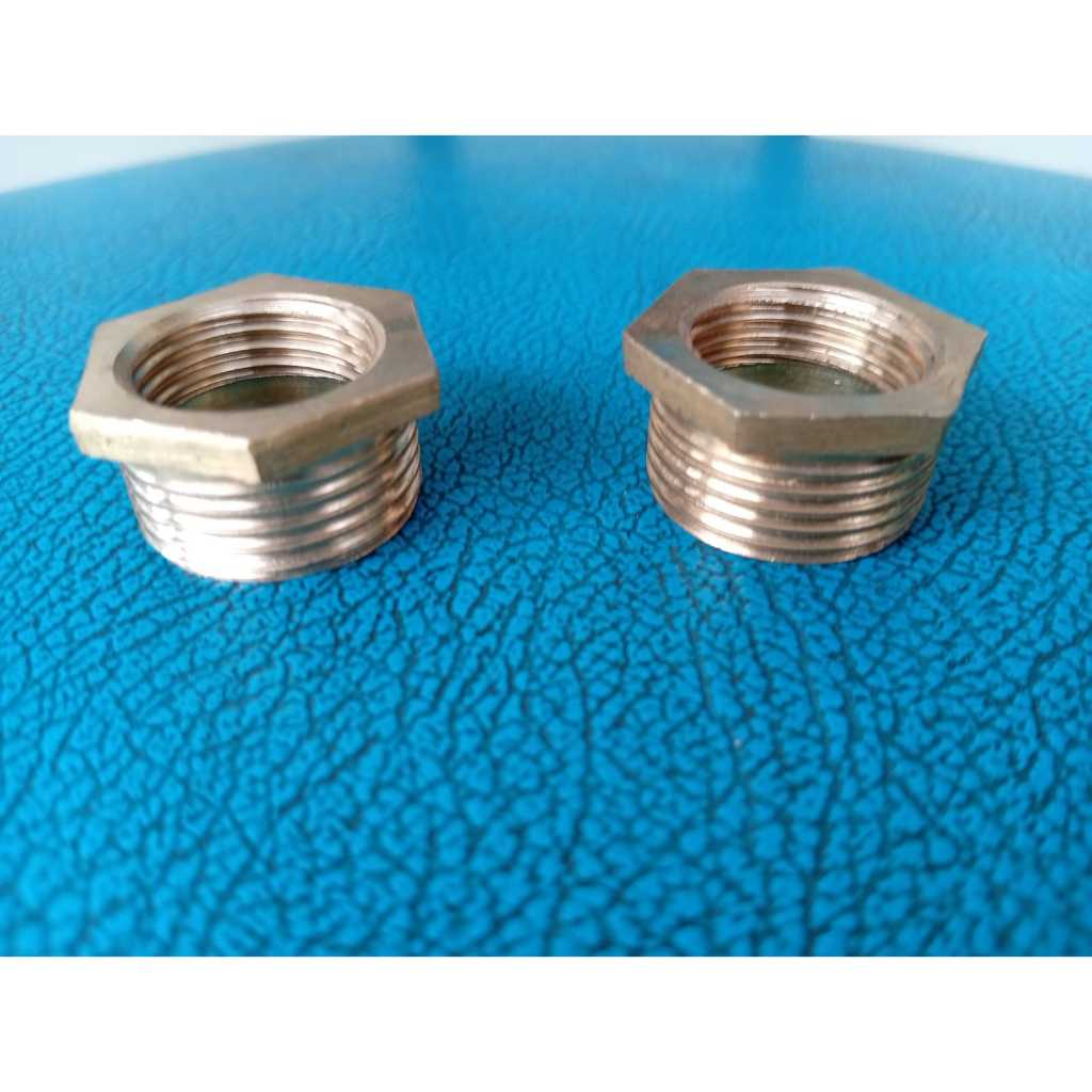 Vlok Kuningan drat luar 3/4" drat dalam 1/2"