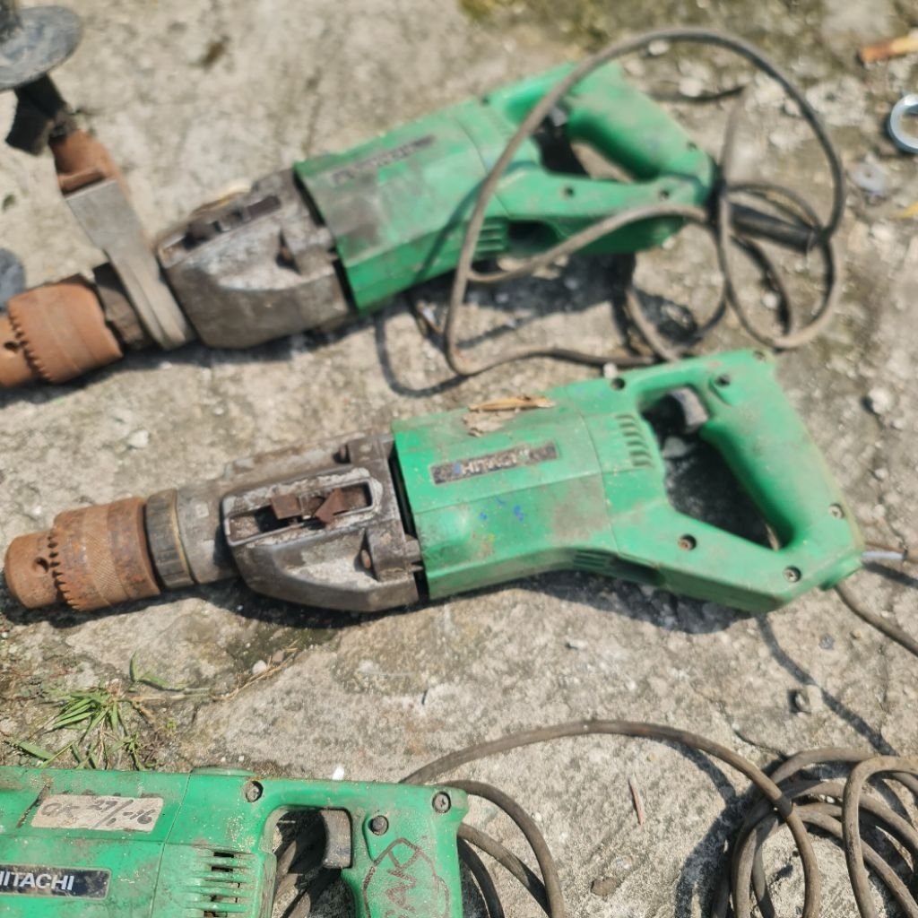 bor beton hitachi dan gergaji makita