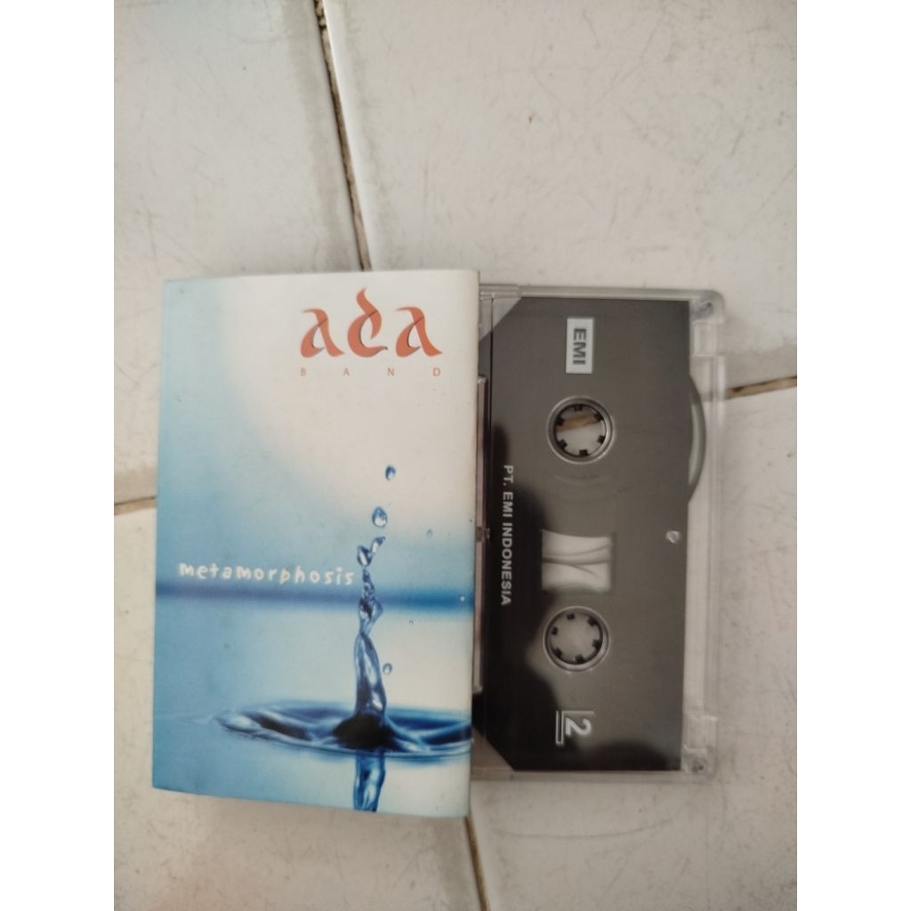 Kaset Ada band