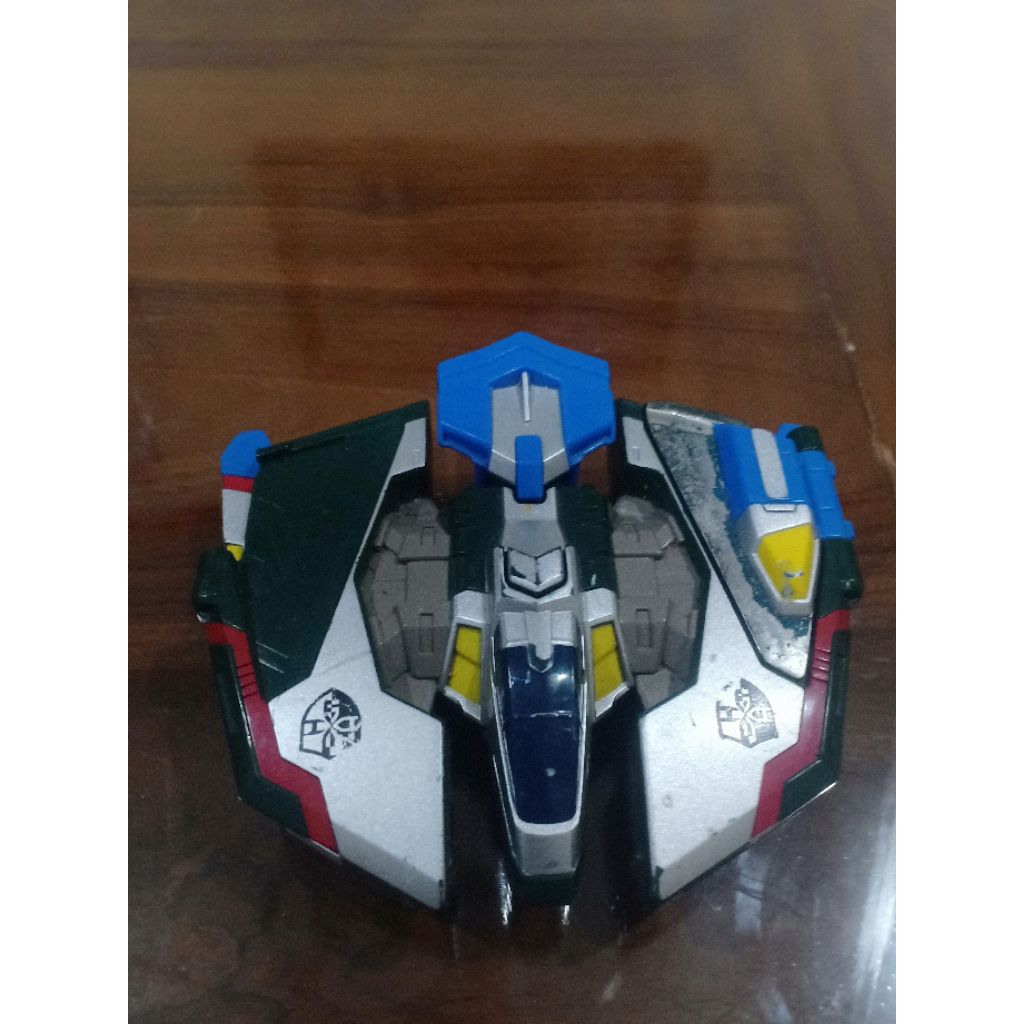 pesawat ultraman bandai minus sayap sebelah ga ada kondisi sesuai foto