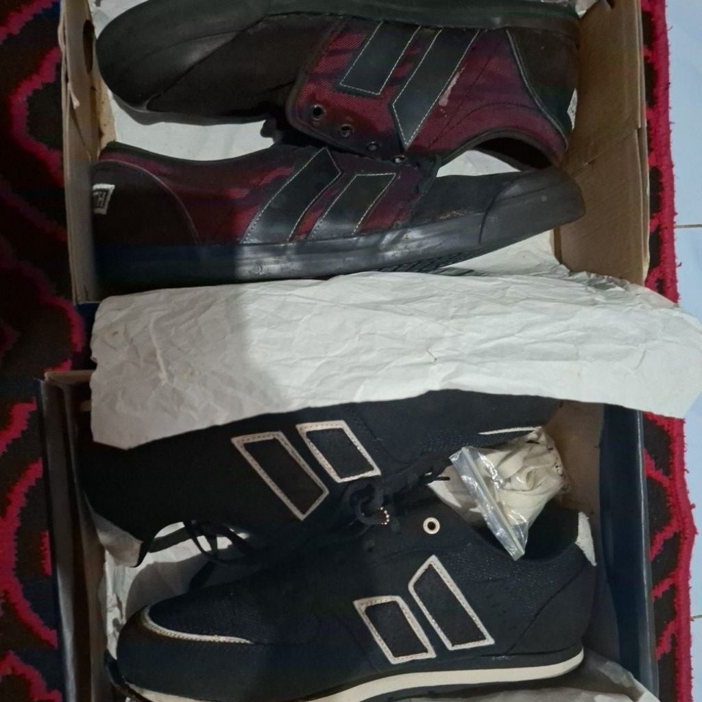 Macbeth Fischer Black Cement size 42 Free Macbeth Walister size : 43