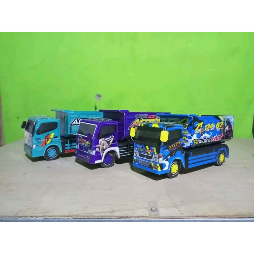 Truk Dump bak bisa Jungkit Miniatur Kayu triplek Hino termurah