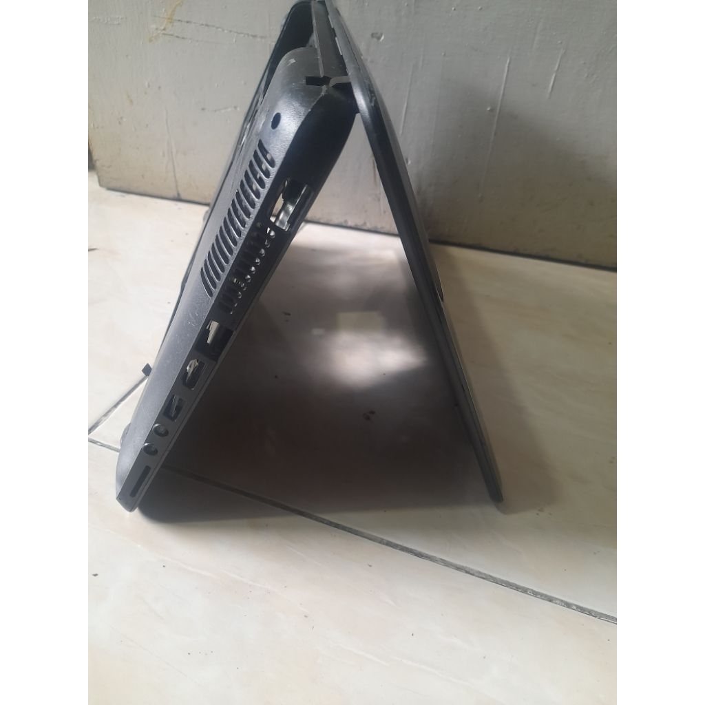 CASING LAPTOP HP 1000 BEKAS BEKAS