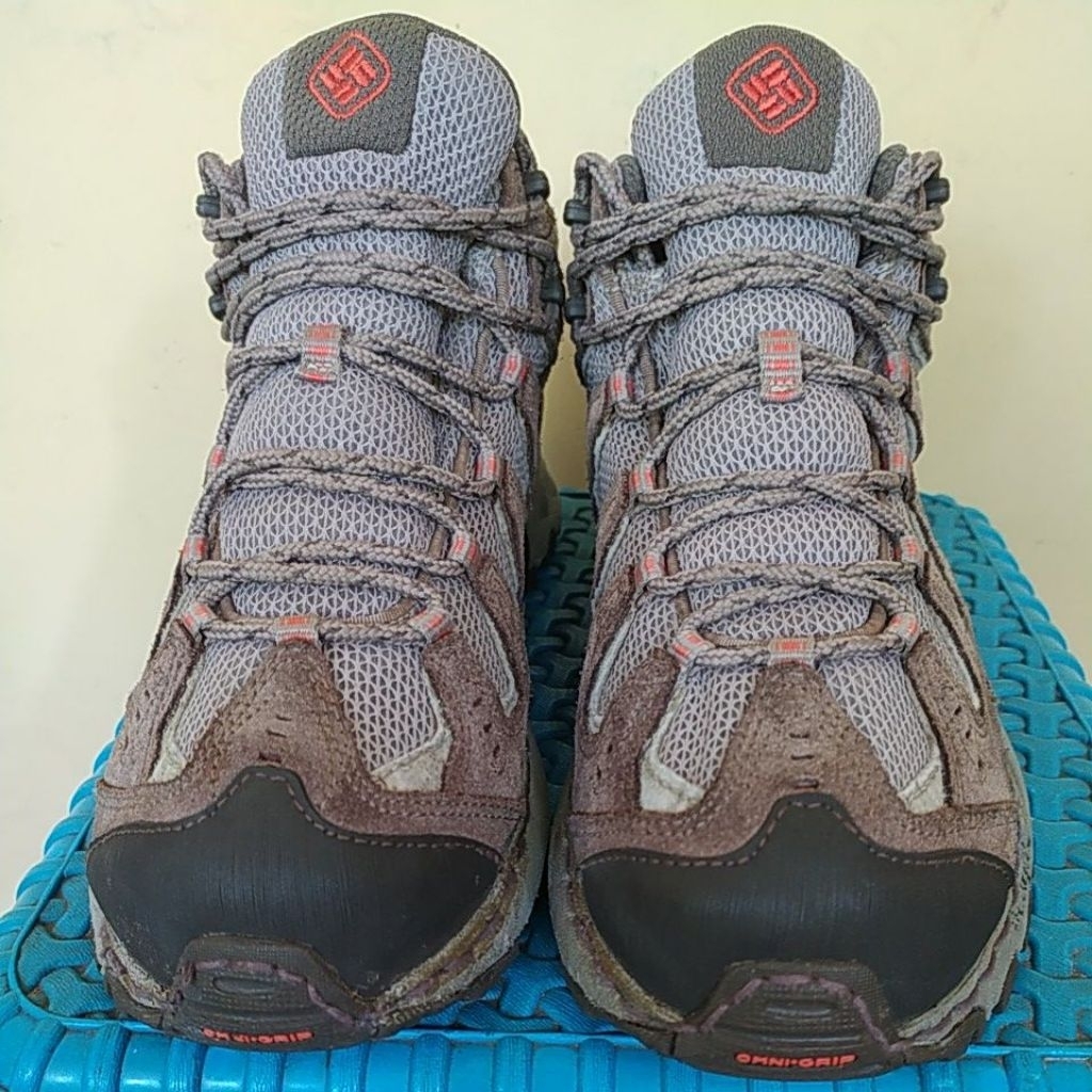 Sepatu Second Hiking Columbia Size 40,5 Insole 25,5 cm