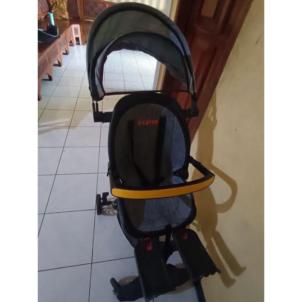 Preloved Stroller Exotic By Pacific ET LW 127