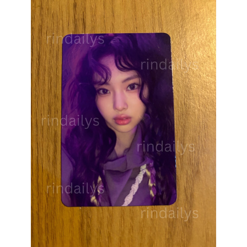 PC OFFICIAL HYEIN NEW JEANS PHOTOCARD