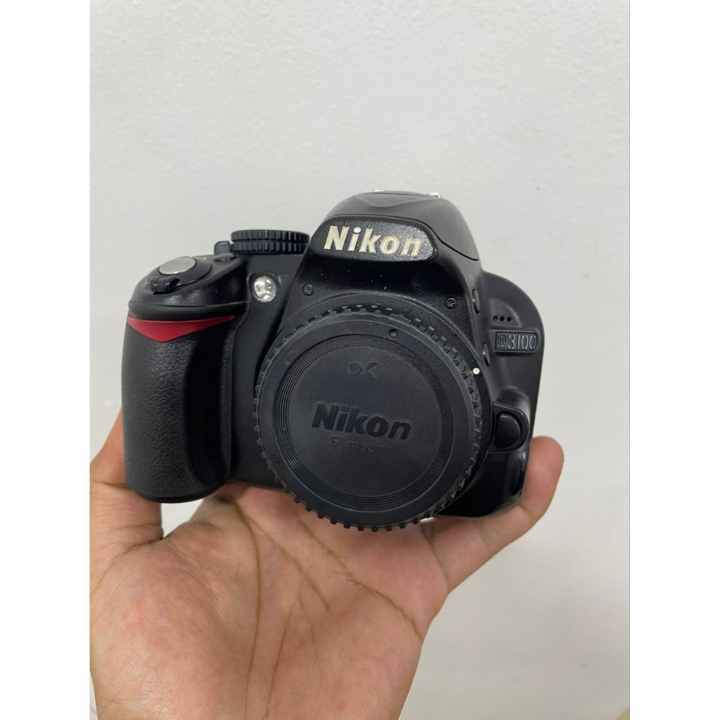 Nikon D3100 body only minus