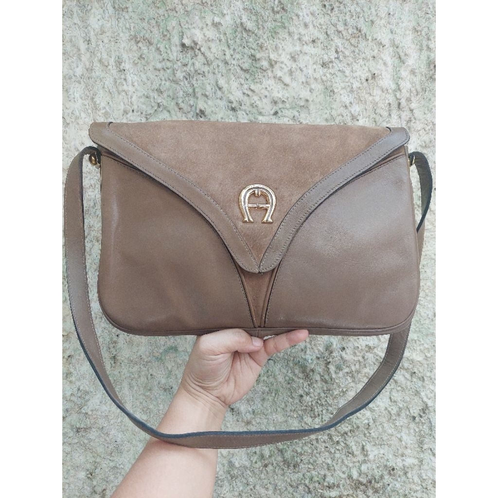 Preloved Vintage Original Etienne Aigner