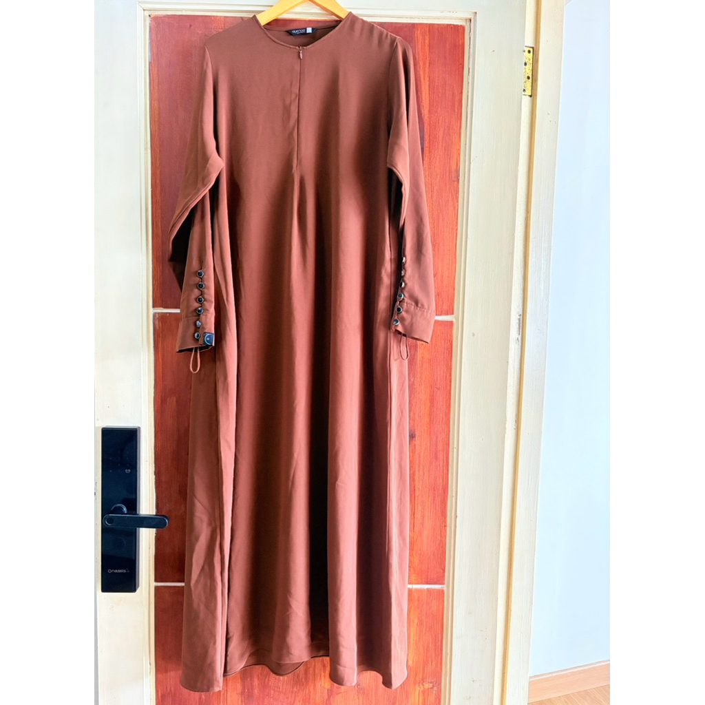 Preloved Saila Caramel L @aljenna.id